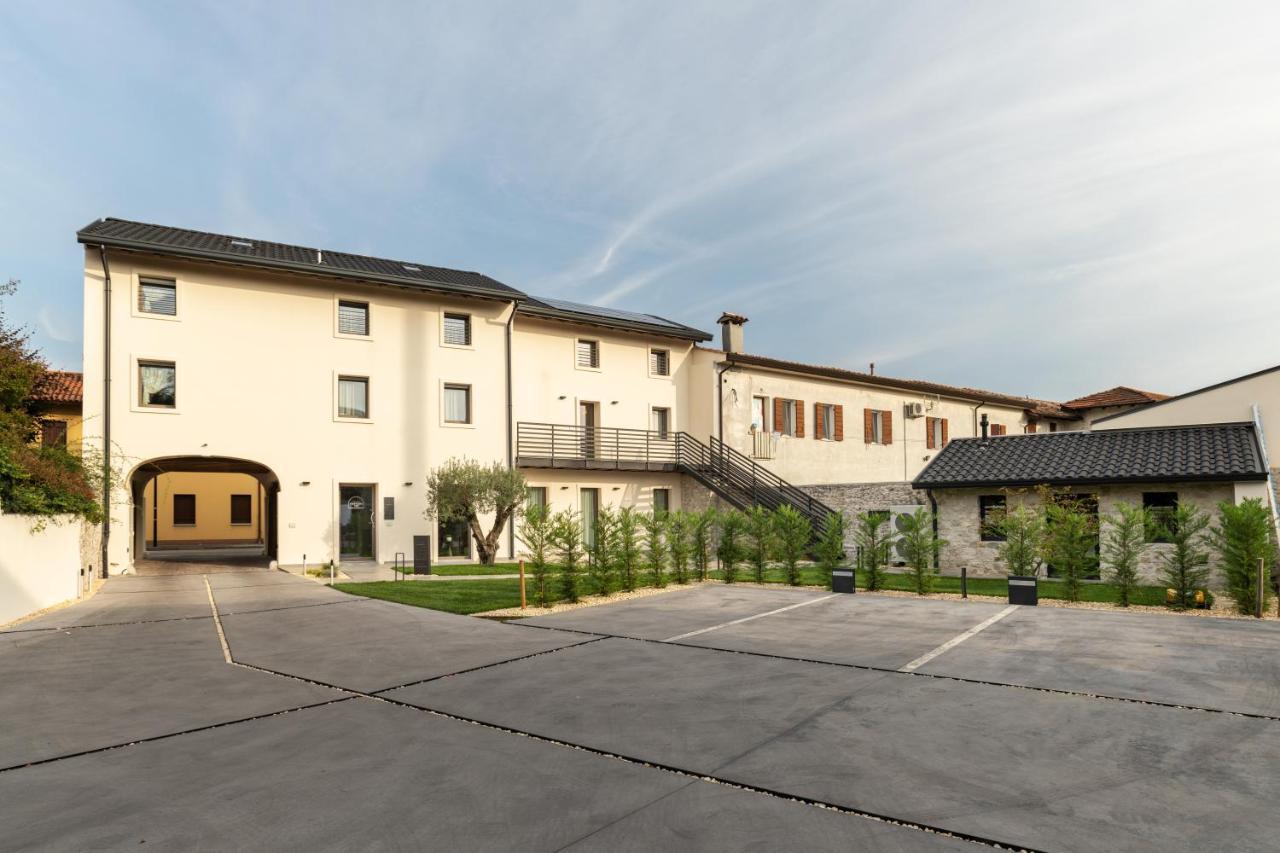 Portone180 Guest House Roveredo in Piano Exterior photo