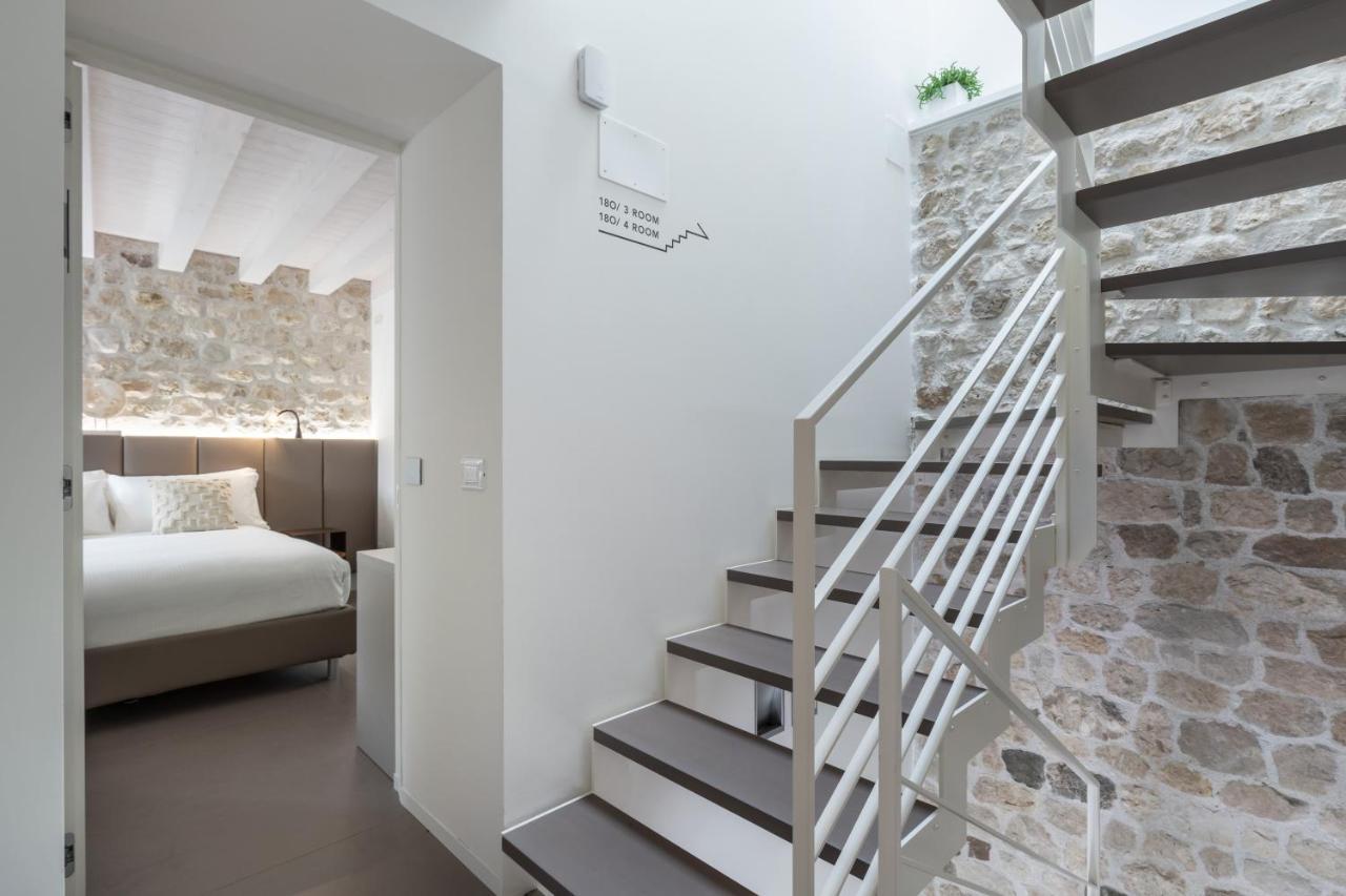 Portone180 Guest House Roveredo in Piano Exterior photo